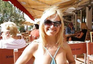 Demonstrating and upskirt exhibit