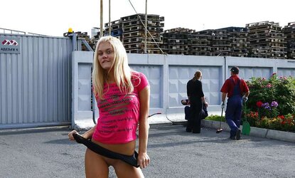 Public Olga aus Warschau