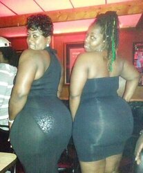 Gigantic Girlz