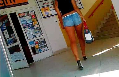 Upskirt-Honies