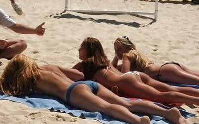 Top 20 Swimsuit Honies