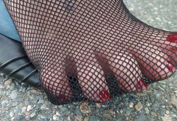 Teenager soles remarkable tights