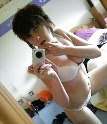 Filthy british teenager sends photos on phone