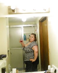 PLUMPER Teenager - Shower Time!
