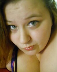 PLUMPER Teenager - Shower Time!