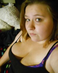 PLUMPER Teenager - Shower Time!