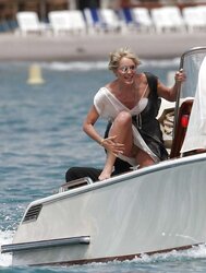 Celebrities Camel Toes Muff