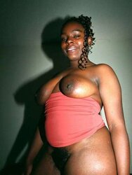 Bootylicious Chick Gets Horny