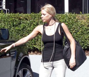 Sophie Monk Pokies Candids in Sydney
