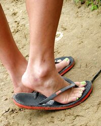 Feetfeetfeet