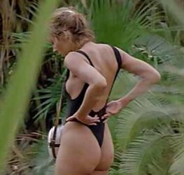 LINDA BOOTIES