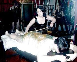 Domme on the west coast