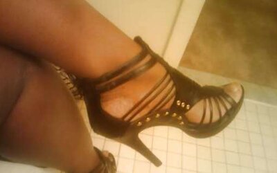Gorgeous soles of dolls I know part