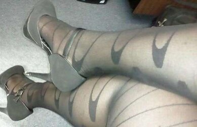 Gorgeous soles of dolls I know part