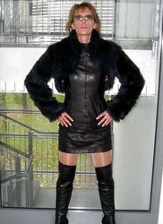 ROMY - Super Super-Fucking-Hot MUMMY - Goddess Of SHOES...(1)