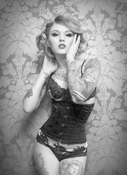 Ebony and White 1046!