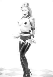 Ebony and White 1046!