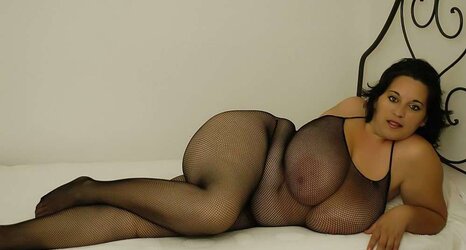 MegaBusty Bianca Bloom