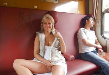DOLLS, HOUSEWIFES