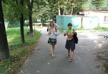 Amigas en el parque