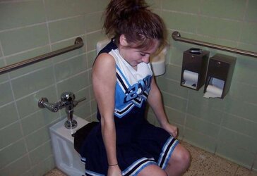 Cool Super-Fucking-Hot Cheerleader Gallery