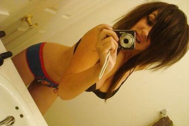 BEAUTIFUL EMO-SELFSHOOT