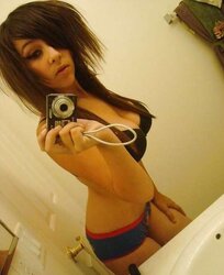 BEAUTIFUL EMO-SELFSHOOT