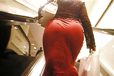 ARAB FLEDGLING MUSLIM BEURETTE HIJAB PHAT RUMP