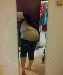 ARAB FLEDGLING MUSLIM BEURETTE HIJAB PHAT RUMP