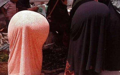 ARAB FLEDGLING MUSLIM BEURETTE HIJAB PHAT RUMP