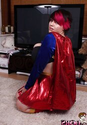 PLUMPER DORS FELINE ( SUPERGIRL ) 1A PARTE