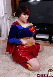 PLUMPER DORS FELINE ( SUPERGIRL ) 1A PARTE