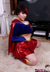 PLUMPER DORS FELINE ( SUPERGIRL ) 1A PARTE