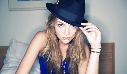 Lili Simmons