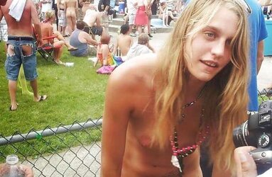 More gals from Nudes a Poppin