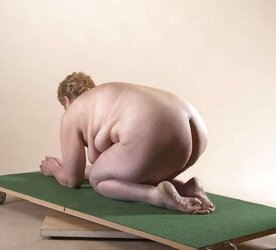 Jirina getting on all fours