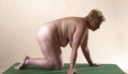 Jirina getting on all fours