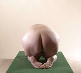 Jirina getting on all fours