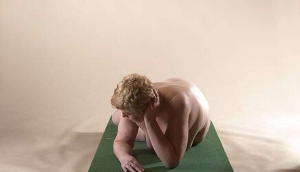 Jirina getting on all fours