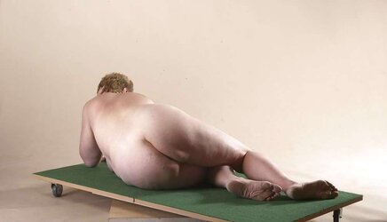 Jirina getting on all fours