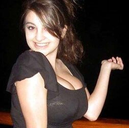 Pakistani and Indian College And School Femmes Photos