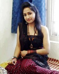 Pakistani and Indian College And School Femmes Photos