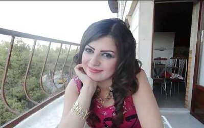Pakistani and Indian College And School Femmes Photos