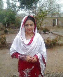 Pakistani and Indian College And School Femmes Photos