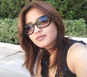 Pakistani and Indian College And School Femmes Photos
