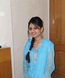Pakistani and Indian College And School Femmes Photos