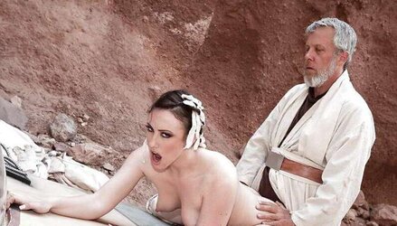 Obi Wan Kenobi Pounds Princess Leia (JDE)