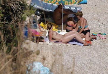 Nackt in Kroatien