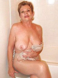 Granny Molten Figure Compete