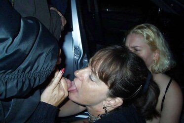 Parking blow-job mom and daughter's mate